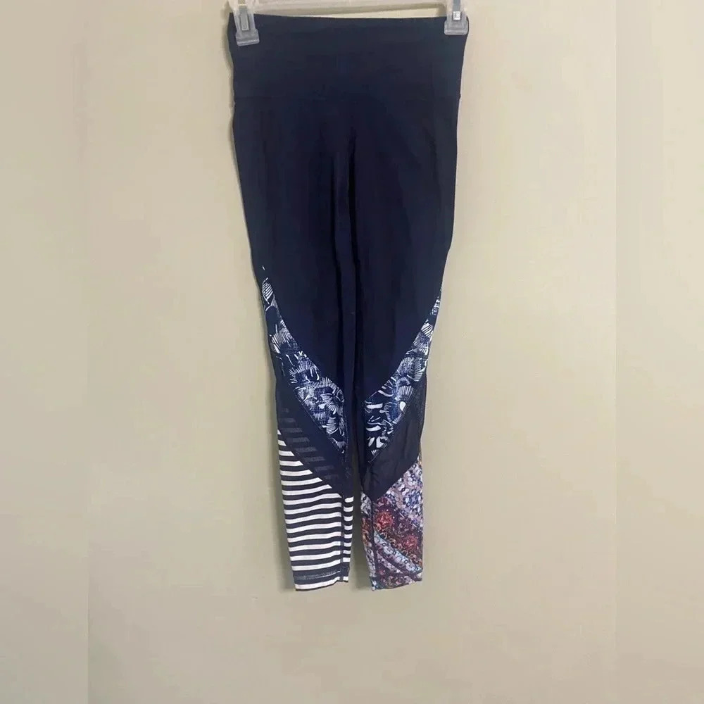 Athleta Salutation 7/8 Tight Leggings Womens Size XXS Multi Print Navy Blue